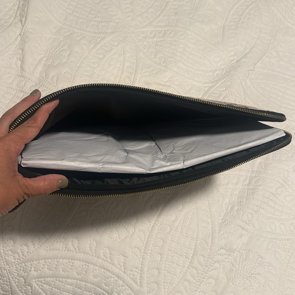 NWT - Laptop case - Kate Spade x Mickey & Minnie Mouse - Picture 7 of 8